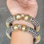 Dual tone bangle with screw